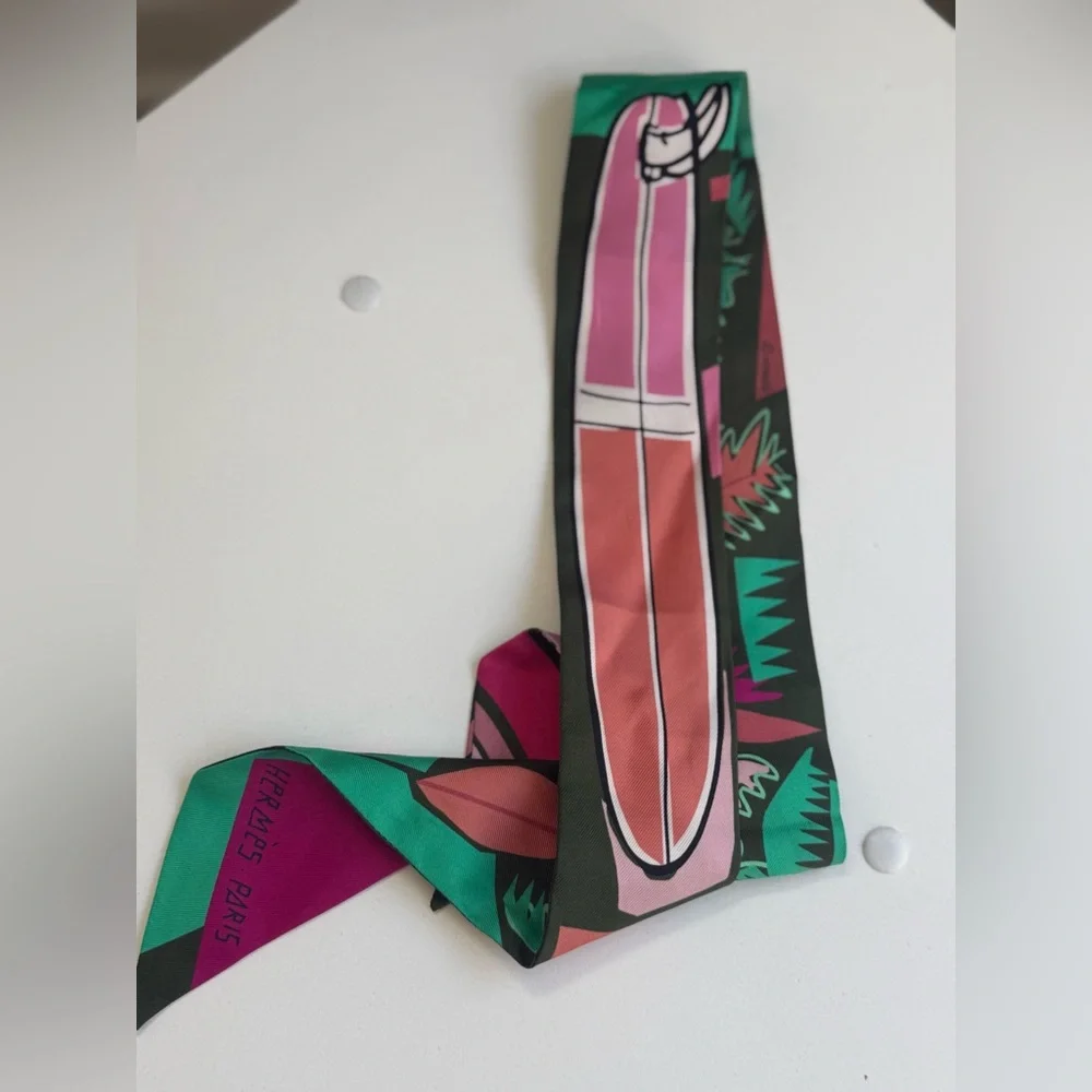 Hermès ‘Sea Surf and Fun Silk Twilly’